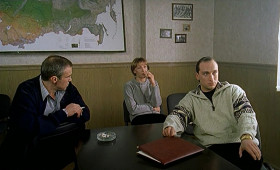 - У вас есть хоть капля самолюбия?
- Конечно, есть. Лёшка говорит, что совести у меня нет, а самолюбия хоть свиней откармливай. 