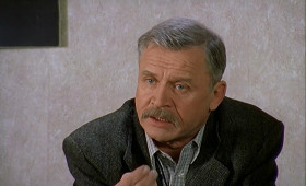 - У вас есть хоть капля самолюбия?
- Конечно, есть. Лёшка говорит, что совести у меня нет, а самолюбия хоть свиней откармливай. 