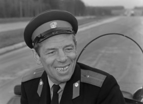 У меня и справка есть берегись автомобиля. Смотреть фото У меня и справка есть берегись автомобиля. Смотреть картинку У меня и справка есть берегись автомобиля. Картинка про У меня и справка есть берегись автомобиля. Фото У меня и справка есть берегись автомобиля